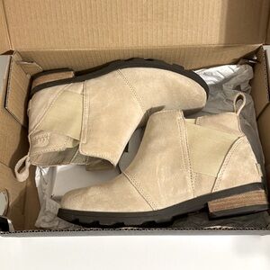 * Sorel Emilie Chelsea bootie